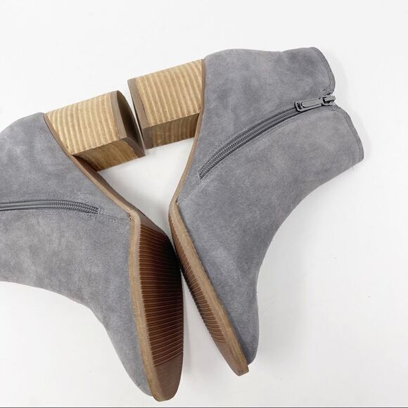 Blondo Grey Suede Block Stacked Ankle Booties 11 - Picture 6 of 12